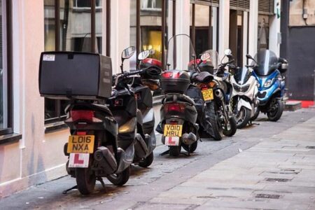 Urgent calls for crackdown on ‘unqualified’ L-plate moped riders