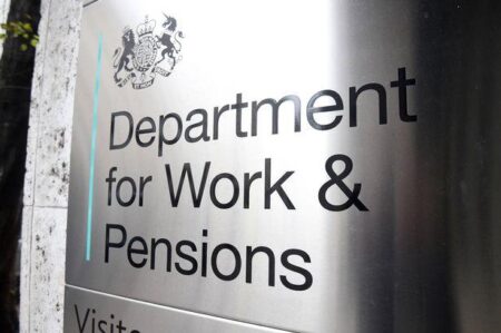 DWP benefit claimants told to come forward as they could land £3,000 apology bonus