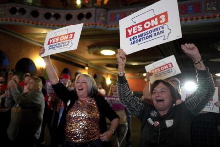 Judge strikes down license requirement for abortion providers in Missouri