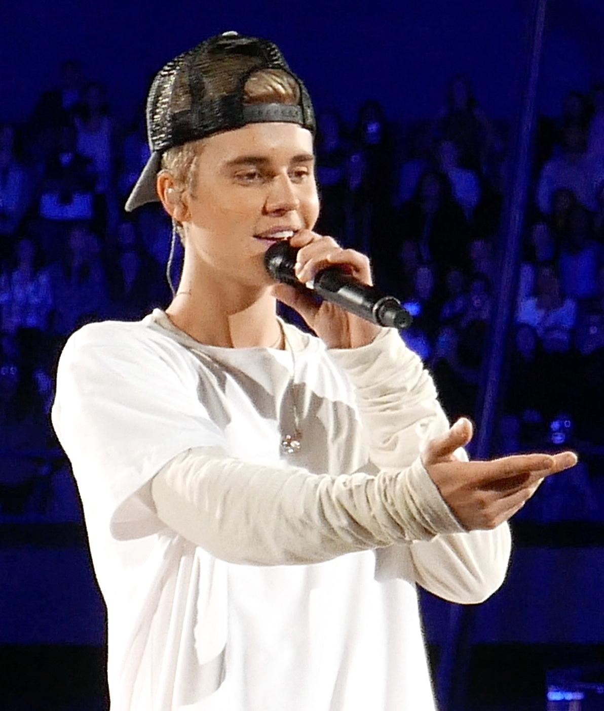 justin Bieber and Hailey Baldwin's Valentine's Day ⁢Celebration⁢ in Beverly ​Hills