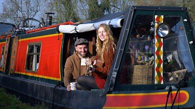 Recovered narrowboat in Coventry ‘stripped clean’ – BBC