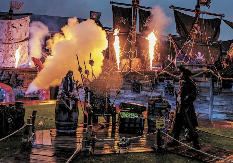 Halloween pirate ship in Leigh-on-Sea fundraises for air ambulance – BBC