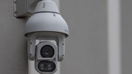 Facial recognition: Cameras to be mounted on Croydon street furniture – BBC