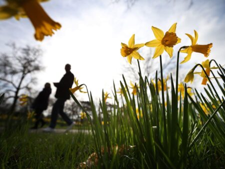 UK to heat up as Met Office forecasts sunny weather and high temperatures – Glasgow Times