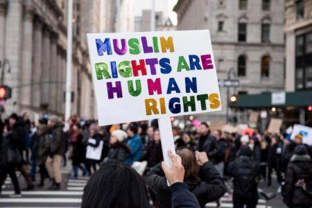 UK vigilant after communities, police repel anti-Muslim riots | Daily Sabah – Daily Sabah