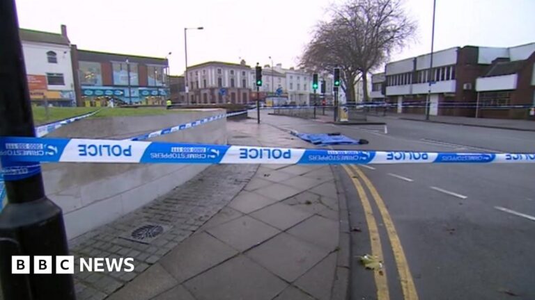 Man killed in Walsall street stabbing – BBC
