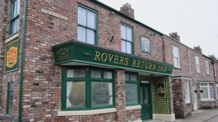 Rovers Return pub set for Blackpool after licence approved – BBC