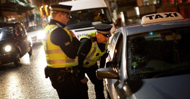 Police tape off Glasgow street after man ‘hit by taxi’ – Glasgow Times