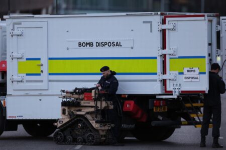 ‘No risk’ found after bomb disposal team called to Glasgow southside street – Glasgow Live