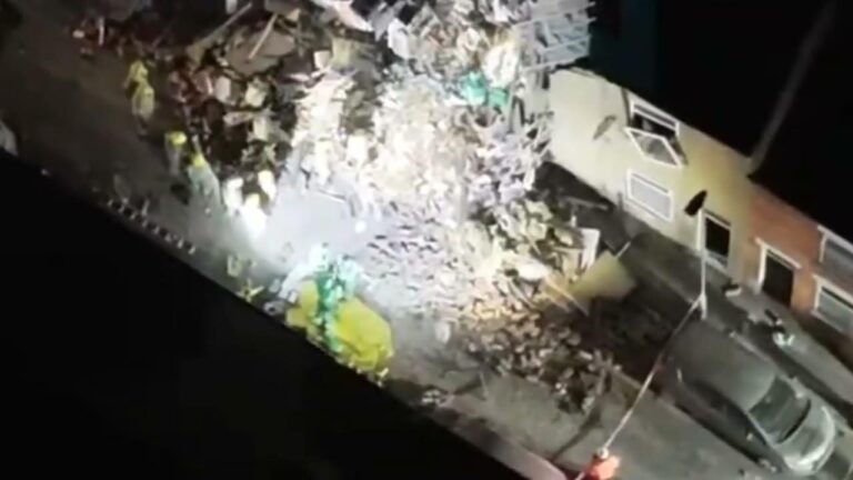 Major incident declared after gas explosion causes house collapse in Nottinghamshire – Sky News