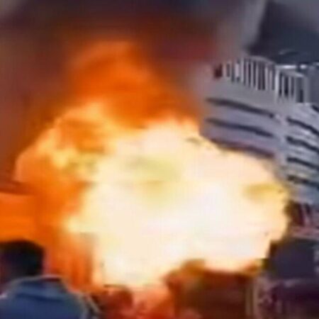 Southampton: Huge fireball erupts after van explodes outside shopping centre as firefighters rush to the scene – GB News