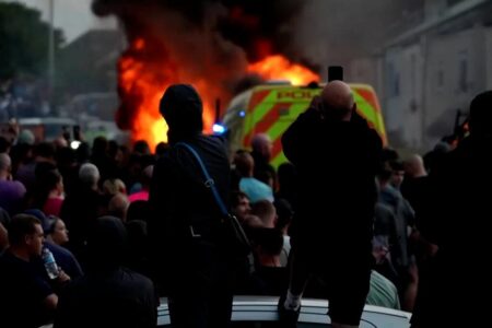 Far-right riots flare in Sunderland amid ongoing UK anti-immigrant protests – Al Jazeera