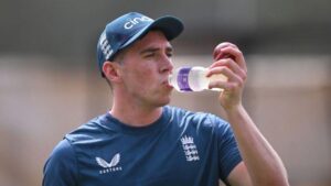Dan Lawrence at risk of England axe with Zak Crawley fit for Pakistan tour – The Telegraph