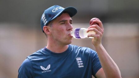 Dan Lawrence at risk of England axe with Zak Crawley fit for Pakistan tour – The Telegraph