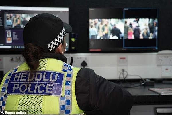 UK’s first permanent facial recognition cameras installed in south London – Daily Mail