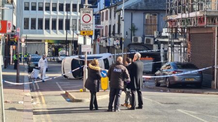 Luton attempted murder arrest after car hits pedestrians – BBC