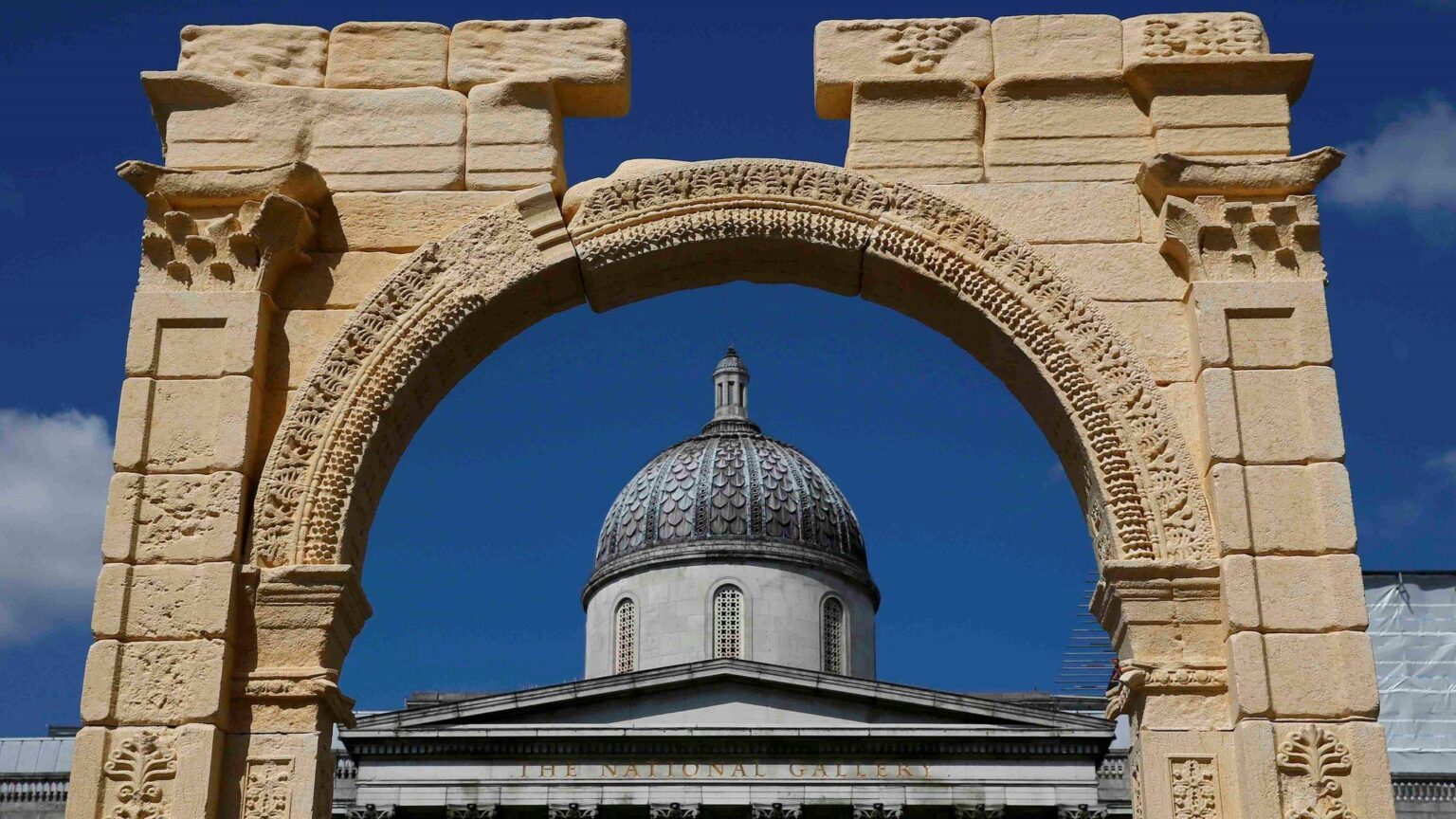 Palmyra’s Arch of Triumph recreated in London – BBC