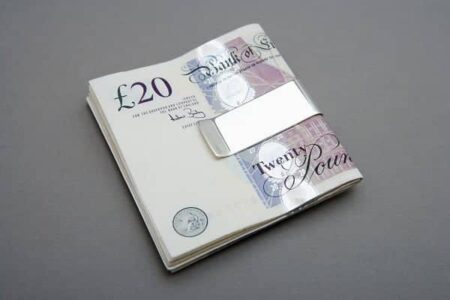 US firm in £263m takeover bid for Bank of England banknote printer – The Guardian