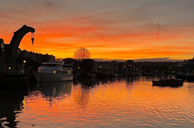 Bristol in Pictures: Funderworld, Lionesses and jazz brunches – BBC