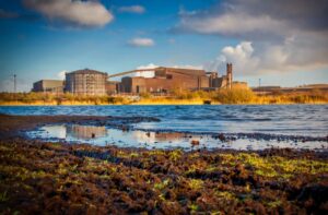 Supplies arrive in UK as Government rushes to save British Steel Scunthorpe site – dudleynews.co.uk