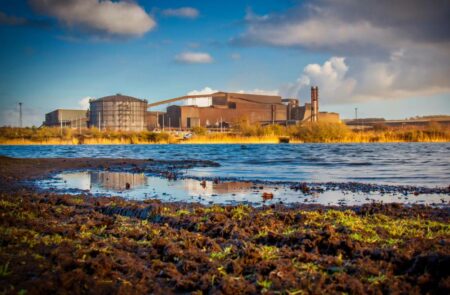 Supplies arrive in UK as Government rushes to save British Steel Scunthorpe site – dudleynews.co.uk