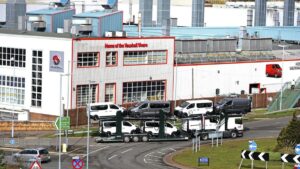 Vauxhall’s Luton factory to close, parent firm Stellantis announces – putting more than 1,100 jobs at risk – Sky News