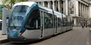 UK city introduces new £5 ticket system on buses and trams – MSN