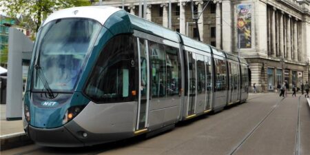 UK city introduces new £5 ticket system on buses and trams – MSN