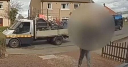 Suspicious Midlothian man filmed ‘creeping around properties in broad daylight’ – Edinburgh Live