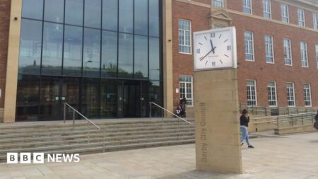 Derby City Council scraps homes plan next to ‘first public park’ – BBC