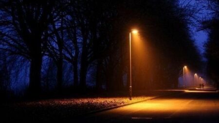 Coventry: Street lights to be switched back on at night – BBC