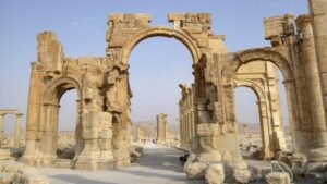 Palmyra’s Arch of Triumph: the making of a London replica – video – The Guardian