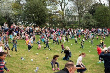 Watch as Preston Egg Rolling tradition continues despite the rain in Avenham Park – Blog Preston