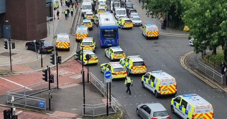 Multiple Glasgow roads shut by police due to car and motorcycle crash – Glasgow Times