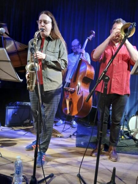 US band to play Glasgow gig to mark hit single anniversary – Glasgow Times