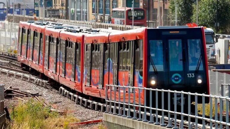 Croydon tram service disruption as engineering work gets under way – BBC