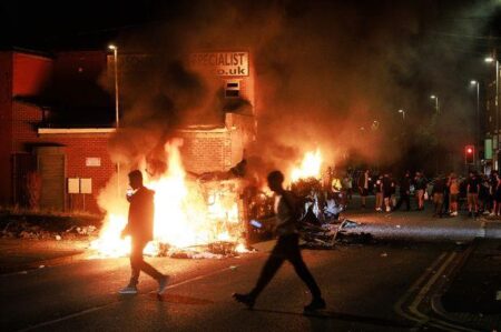 Riot breaks out in UK’s Leeds, bus set ablaze: What led to the unrest? – Times of India