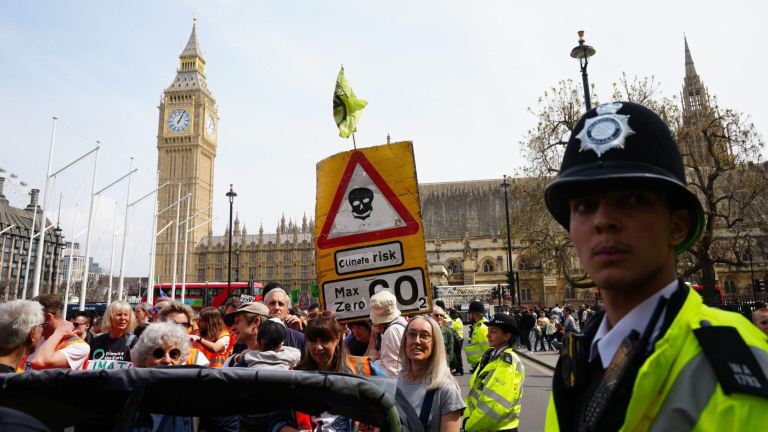 Anger flares at Just Stop Oil’s ‘last day of action’ in London – BBC