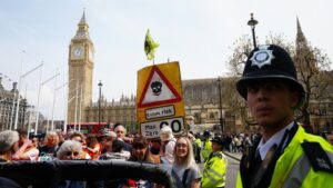 Anger flares at Just Stop Oil’s ‘last day of action’ in London – BBC