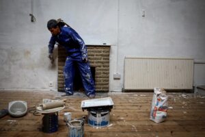 Squatters take London’s housing crisis into their own hands – Al Jazeera