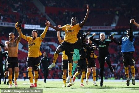 Ipswich Town vs Arsenal – Premier League: Relive the action as Gunners cruise past 10-man hosts control… – Daily Mail