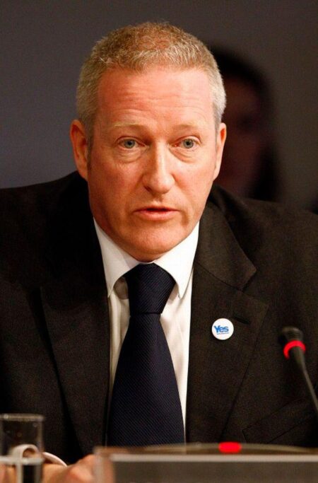 Prospective Rangers owner spotted on UK soil amid takeover – Glasgow Times