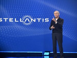 Stellantis boss warns that UK is ‘not open for business’ as he discusses closure of Luton plant – Car Dealer Magazine