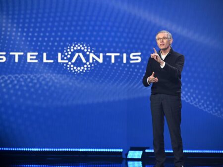 Stellantis boss warns that UK is ‘not open for business’ as he discusses closure of Luton plant – Car Dealer Magazine