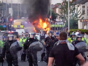 Rioting breaks out in Sunderland as UK police brace for weekend of unrest – Financial Times