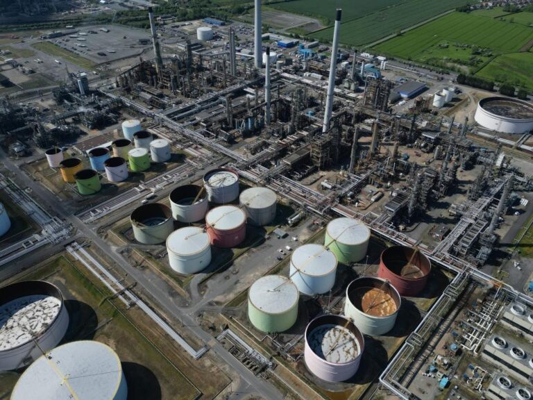 ‘They’re killing us’: Aberdeen braces for end to North Sea oil as clean energy plan takes shape – The Guardian