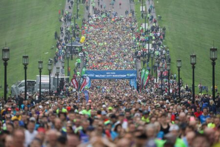 Moy Park Belfast City Marathon gets underway – Rayo