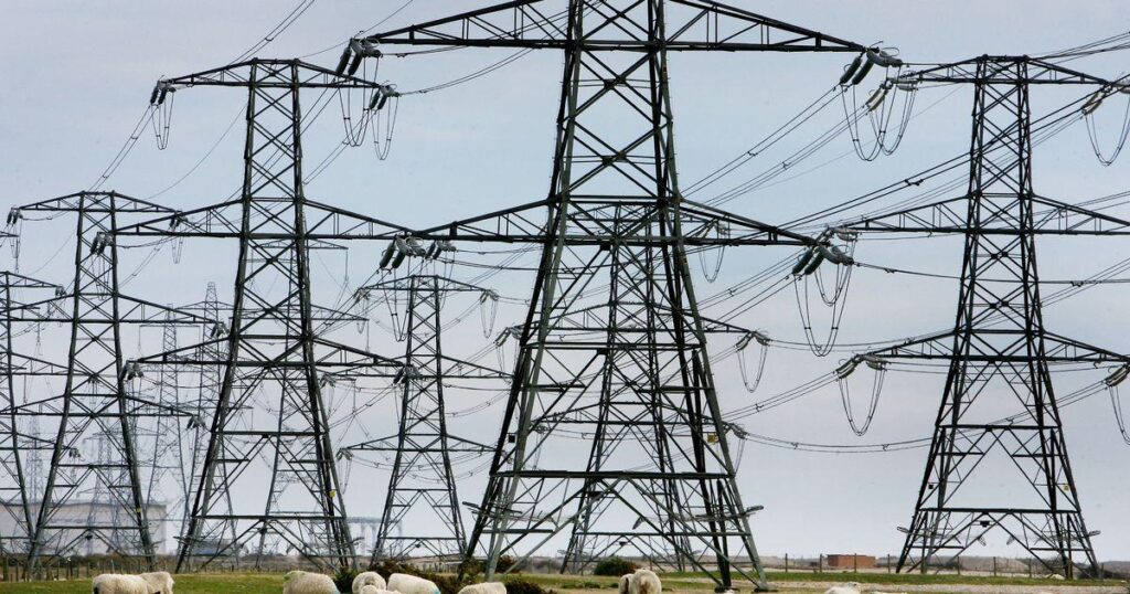 Hundreds of homes were left without electricity again after power cut – Norwich Evening News