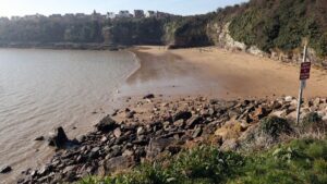 Everyone goes to Barry Island but there’s a quiet beach 20 minutes from Cardiff with nobody on it – Wales Online