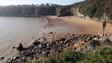 Everyone goes to Barry Island but there’s a quiet beach 20 minutes from Cardiff with nobody on it – Wales Online